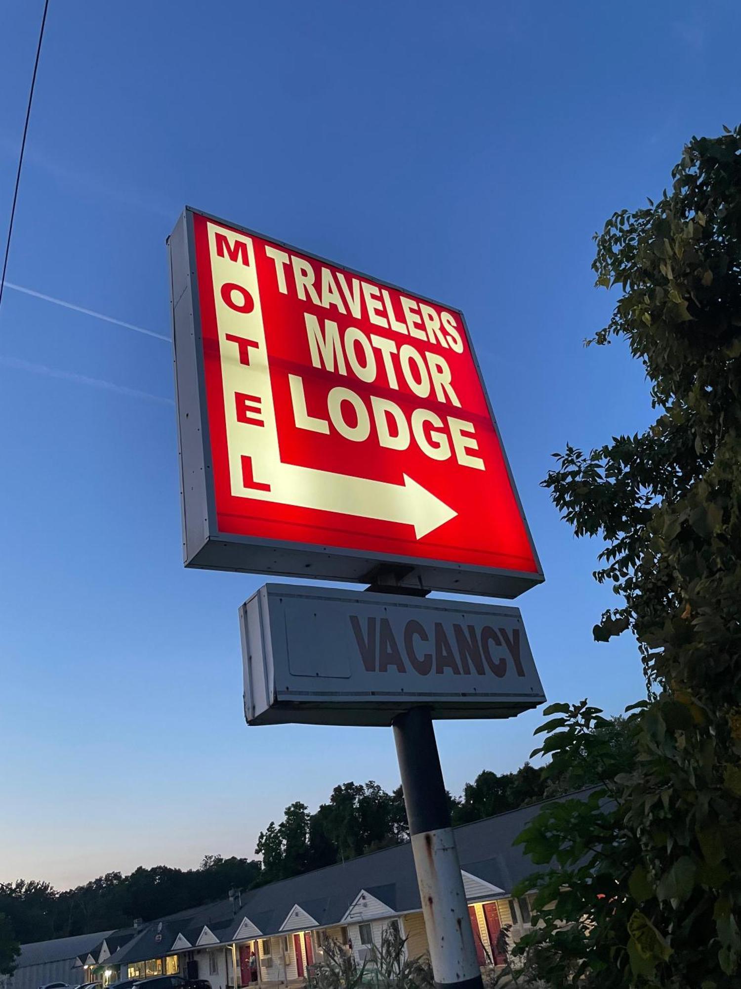 North Smithfield Travelers Motor Lodge מראה חיצוני תמונה